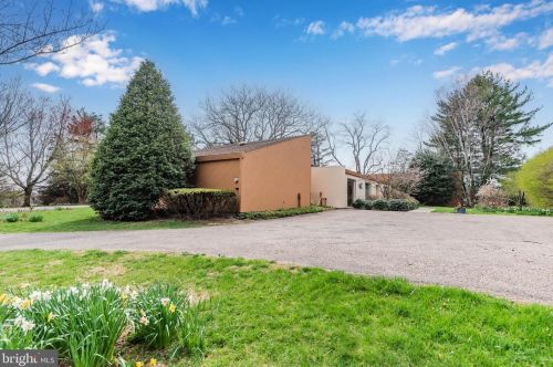 2000 Crums Mill Rd, Harrisburg, PA 17110-3609