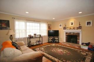 14 Phillene Dr, Norwalk, CT 06851-5610