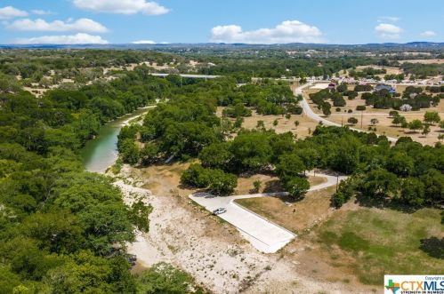 643 Guadalupe Dr, Spring Branch TX 78070-5402 exterior