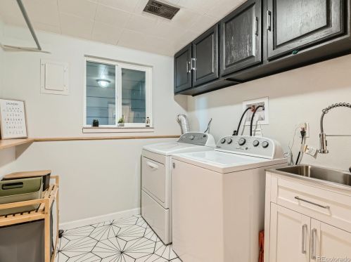 950 Briarwood Dr, Denver CO exterior