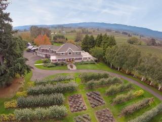 16450 Lucy Reeder Rd, Portland, OR 97231-1321