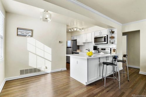 1267 Locust St, Denver CO 80207-2845 exterior