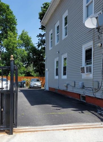 37 Laban St, Providence, RI 02909-3715