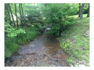 4 Cedar Creek Farm Rd, Tuckasegee, NC 28783-9303