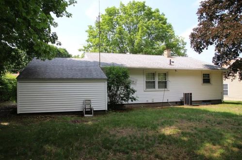 154 Patton Rd, Woonsocket, RI 02895-3824
