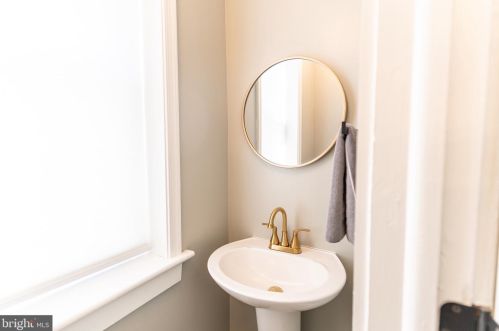 524 Spruce St, Lancaster PA  17603-3314 exterior