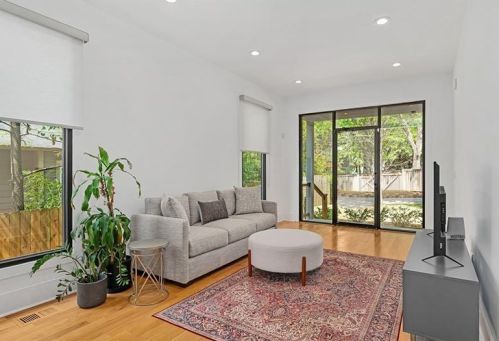 1889 Bixby St, Atlanta GA  30317-2247 exterior