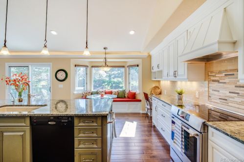 14354 Caley Ave, Denver, CO 80016-1090