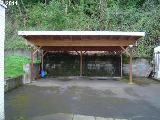 1068 Kelly Blvd, Springfield OR  97477-3873 exterior