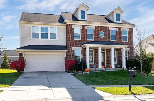 255 Clearsprings Dr, Springboro, OH 45066-1289