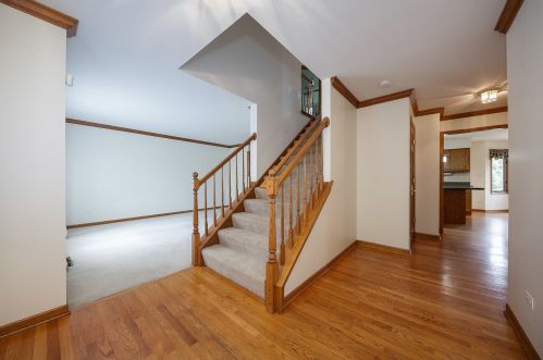 2772 Freeland Cir, Naperville IL  60564-5827 exterior