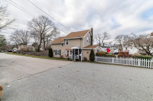 9 Junction St, Warwick, RI 02889-5613