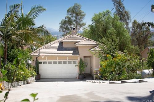 4881 Linn Dr, Riverside, CA 92505-3326