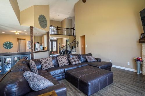12232 Fairway Meadows Dr, Fort Worth TX  76179-6643 exterior