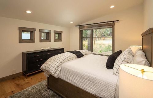 11901 Sitzmark Way, Truckee CA  96161-6139 exterior