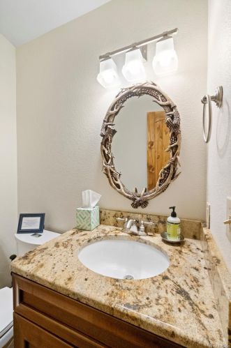 2866 Sunnywood Ave, Woodland Park CO 80863-9498 exterior