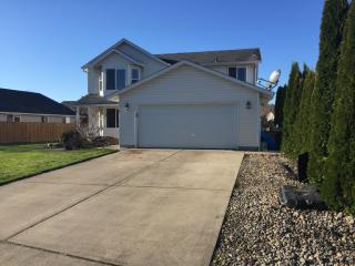 210 Blue Jay Ct, Kelso, WA 98626-5815