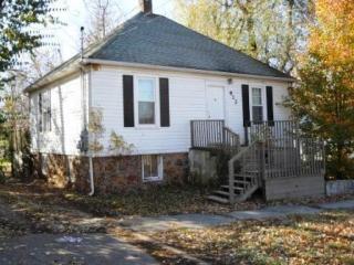912 Dale St, Springfield MO  65803-3227 exterior