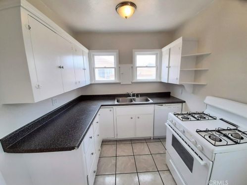 525 East St, Anaheim CA  92805-4835 exterior