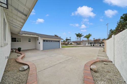 214 Empire St, Anaheim, CA 92804-2429
