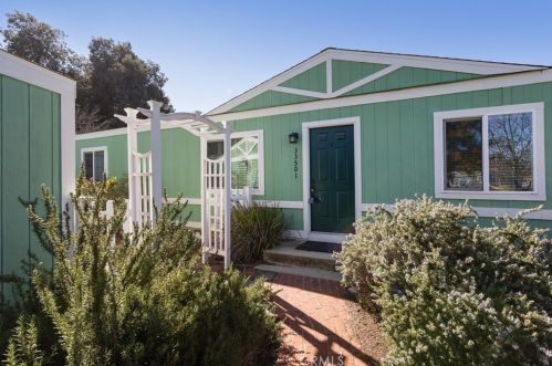 33501 Hidden Hollow Dr, Wildomar, CA 92595-8700