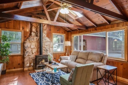 240 Keller Dr, Big Basin, CA 95006-9517