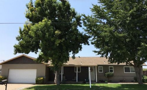942 Stearns Rd, Valley Home, CA 95361-2224