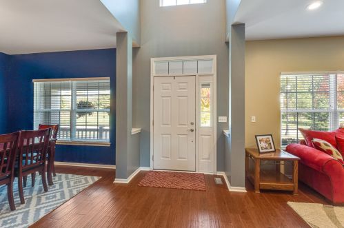 2355 Fen View Cir, Island Lake, IL 60042-8822