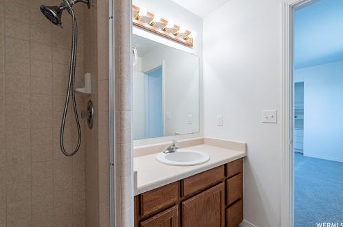 2327 Jordan Meadows Cv, Taylorsville UT exterior