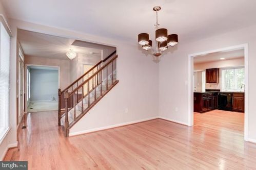 3303 Rollingwood Dr, Woodbridge, VA 22192-4436