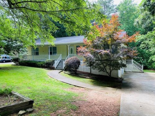 4822 Miller Rd, Lilburn, GA 30047-5333