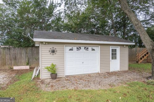 85 Cypress St, Hartwell, GA 30643-2237