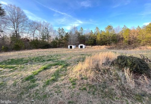 10225 Sunshine School Rd, Woodford, VA 22580-2605