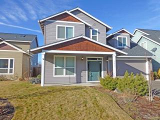 1446 27 St, Eagle Crest OR  97756-9600 exterior