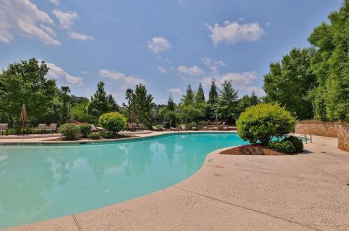 3573 Brookleigh Ln, Atlanta GA  30319-2219 exterior