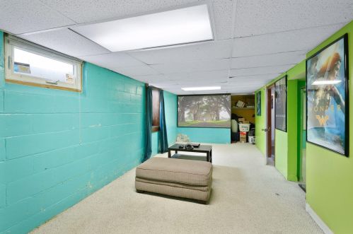 986 4th St, Saint Paul MN  55106-5209 exterior