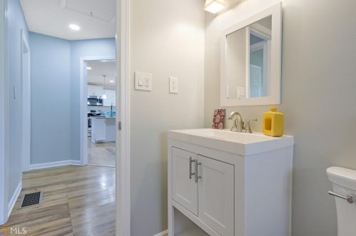 976 Pinehurst Dr, Smyrna GA  30080-4225 exterior