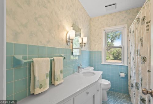 2083 Floral Dr, Saint Paul MN  55110-3849 exterior