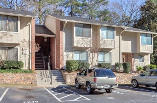 2250 Runnymead Rdg, Marietta, GA 30067-6676