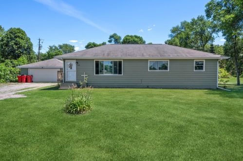 33247 Flanders St, Spectacle Lake, MN 55008-7886