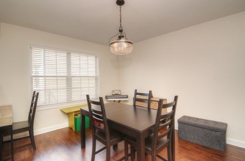 1198 Knollwood Dr, Carol Stream IL  60188-2943 exterior