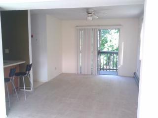 34 Sundance Dr, Branford, CT 06405-2532