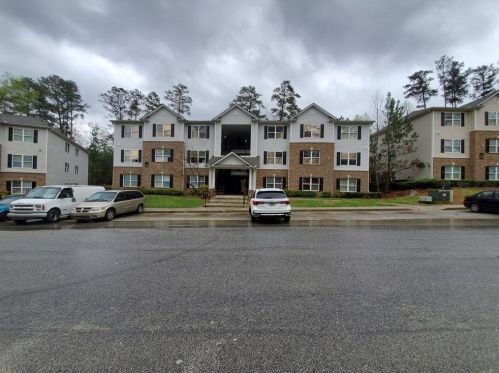 7303 Fairington Village Dr, Lithonia, GA 30038-1396