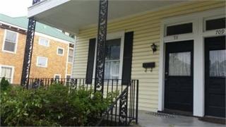 711 Henry St, Savannah GA  31401-7017 exterior