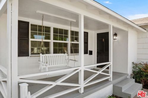 5846 Burnet Ave, Van Nuys CA  91411-3019 exterior