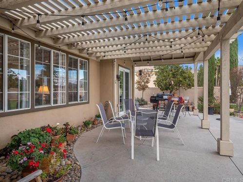 5932 Speyside Rd, Riverside CA  92507-8475 exterior