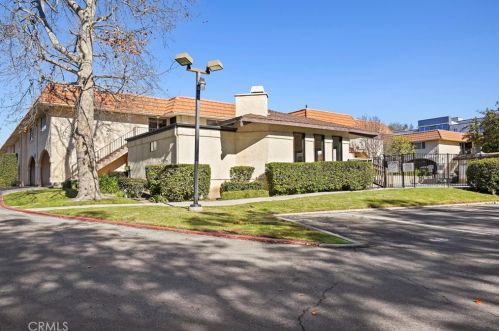 1236 Patricia Ave, Simi Valley CA  93065-2839 exterior