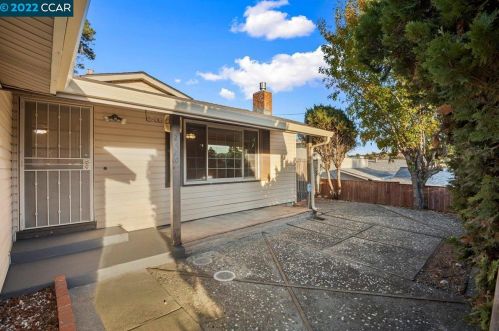 2426 Shamrock Dr, Richmond, CA 94806-1540