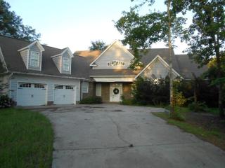 42 Wandering Ln, Smallwood, SC 29130-8942