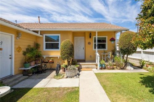 20117 Hawthorne Blvd, Torrance CA  90503-5656 exterior